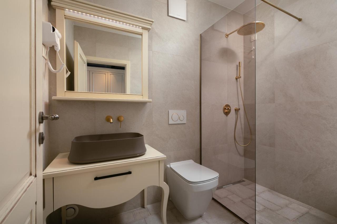 Heritage Hotel Liberan 포드고라 외부 사진
