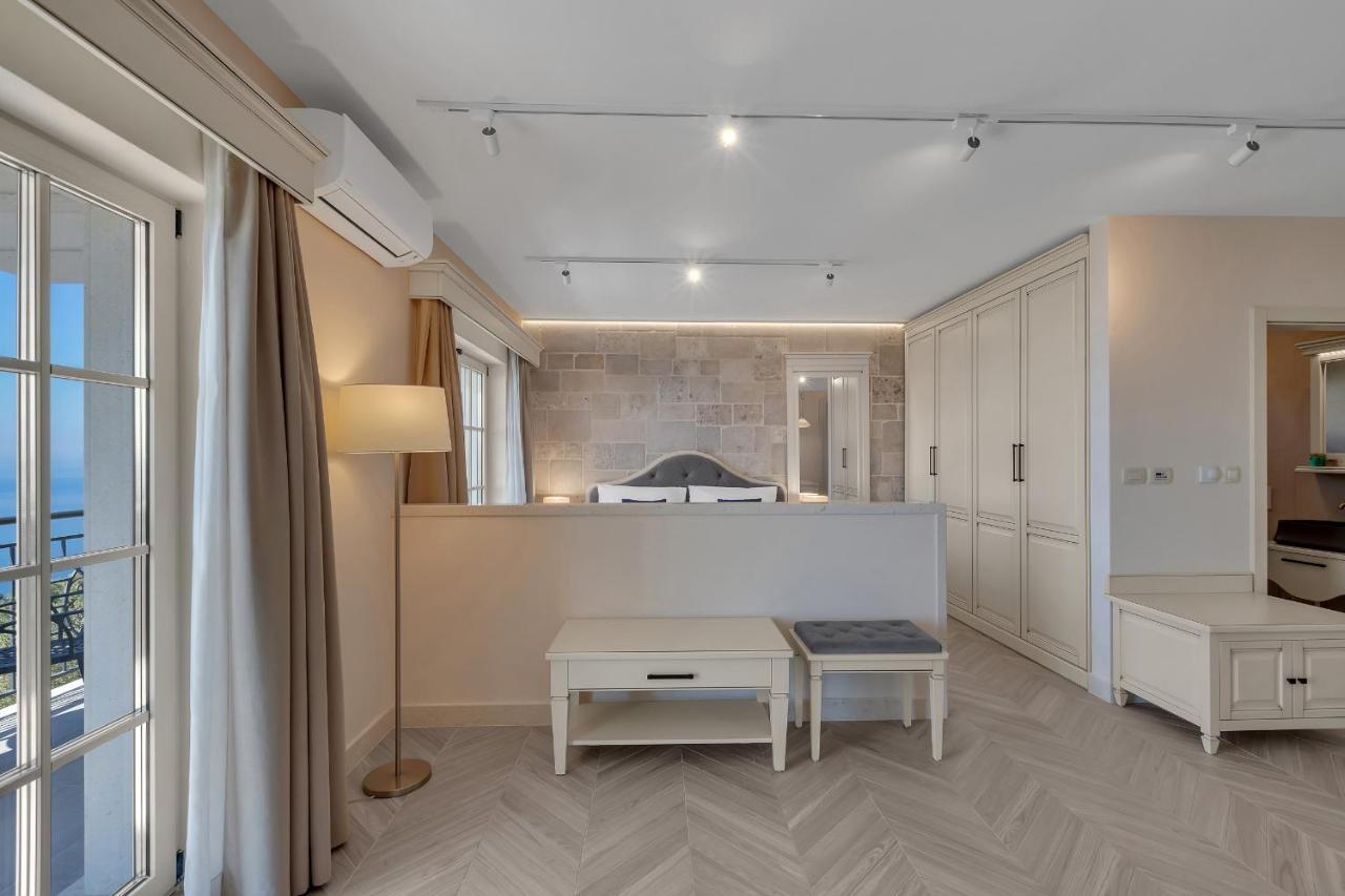 Heritage Hotel Liberan 포드고라 외부 사진